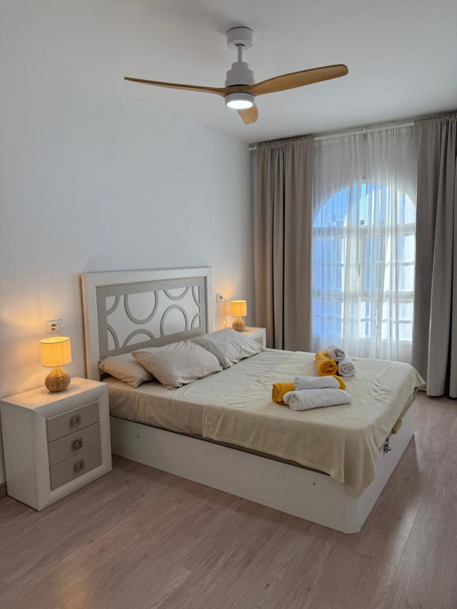 Seaside Paradise - 2 Bedroom Apartment With Ocean Views & Air Conditioning In Playa San Juan 外观 照片